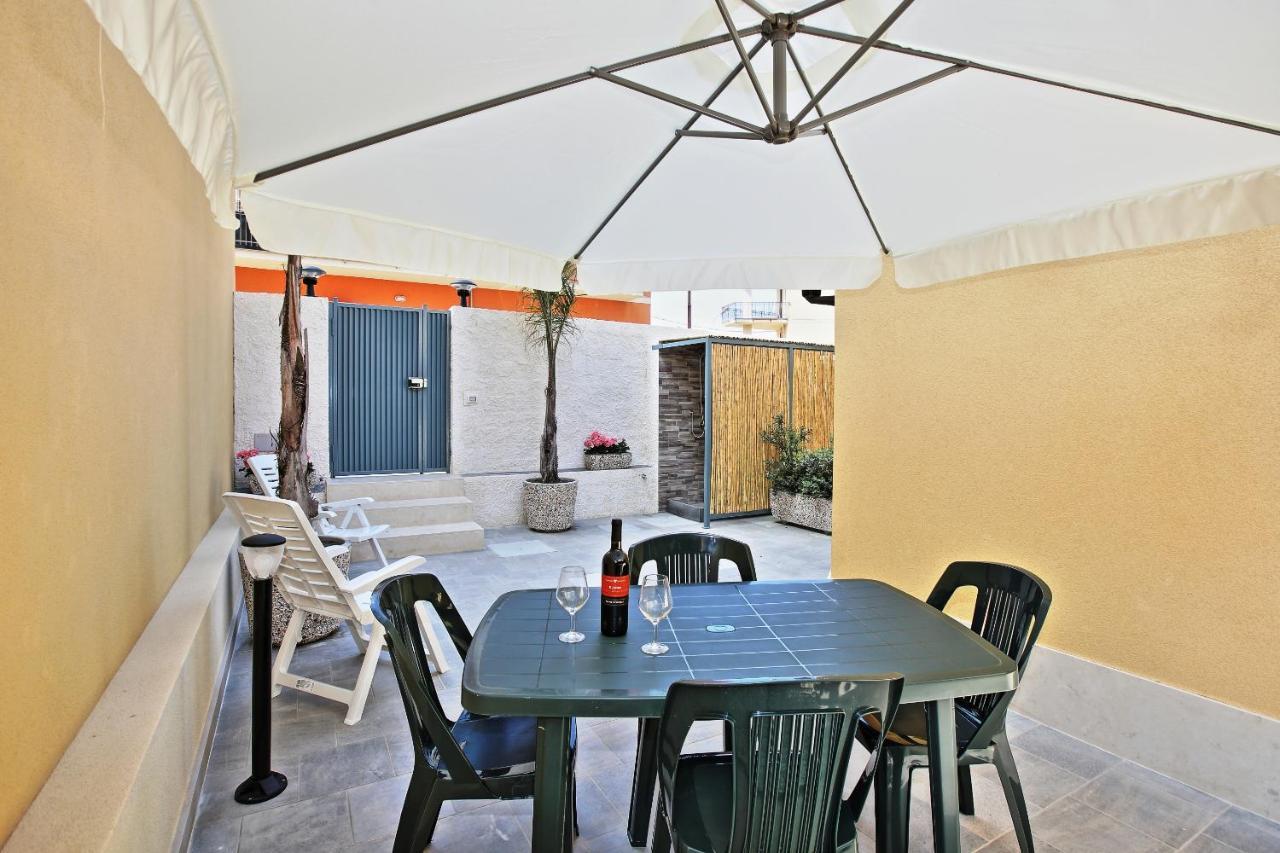 Re Sole La Dependance - Casa Vacanza V E N E R E Avola Extérieur photo