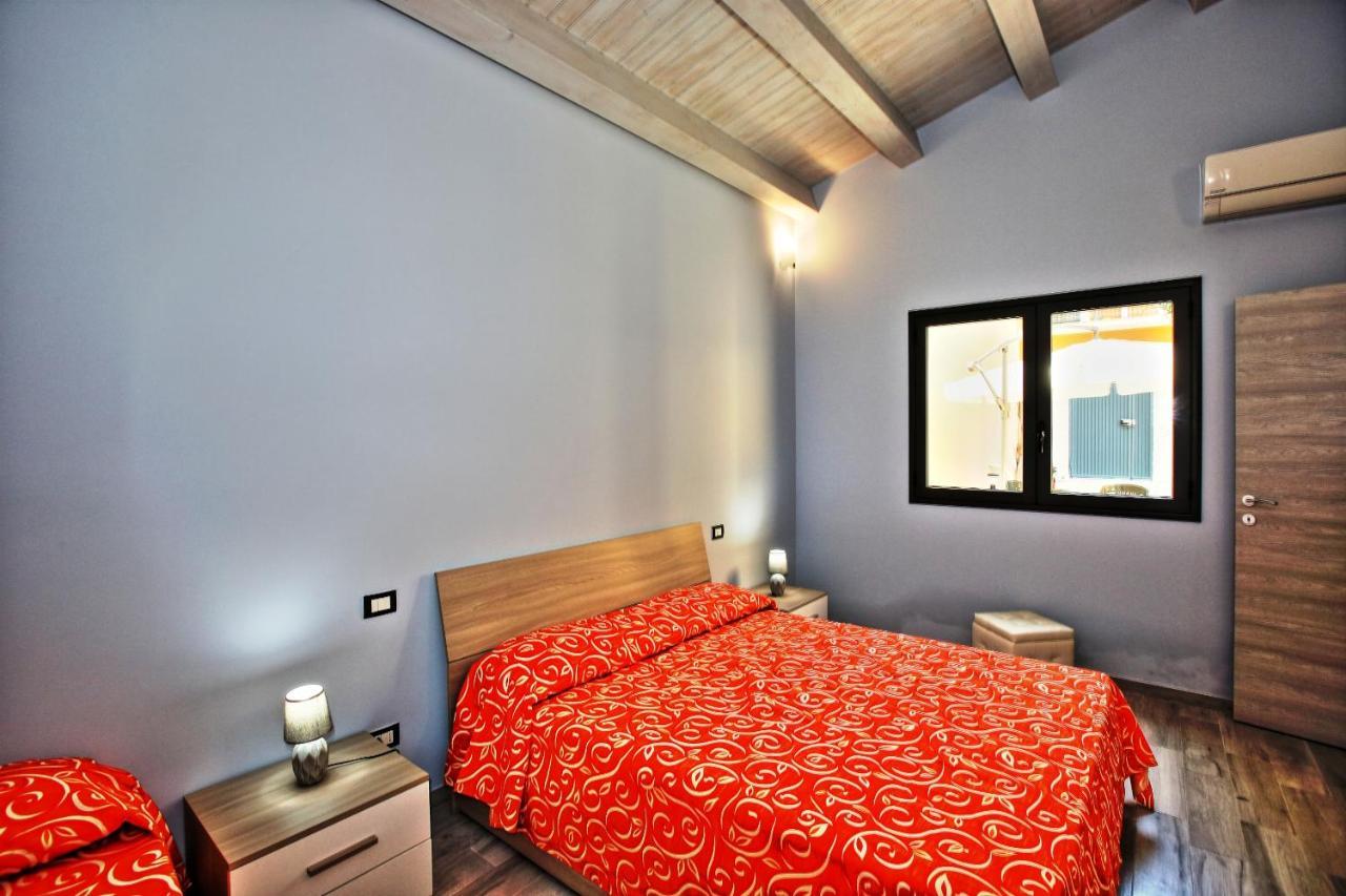 Re Sole La Dependance - Casa Vacanza V E N E R E Avola Extérieur photo